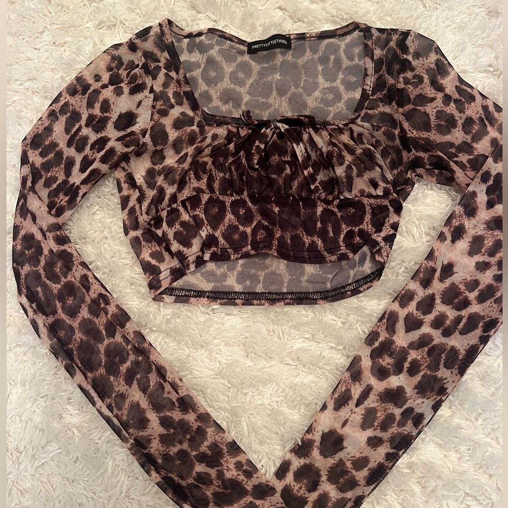 Pretty Little Thing Cheetah long sleeve cropped top